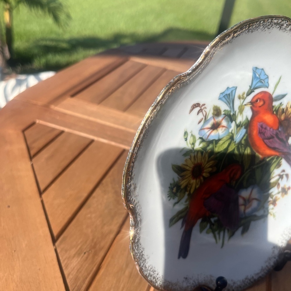 Vintage Japanese Hand Painted  Bird Plate with Scalloped Edges and 22kt Gold. - Picture 4 of 7